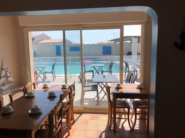 Hotel Le Bleu Marine Saintes-Maries-de-la-Mer Eksteriør bilde